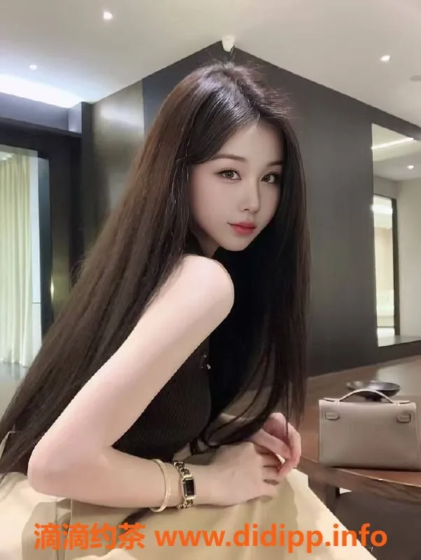 广州楼凤-天河双双大胸御姐，13P服务等你来体验！