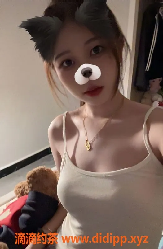 杭州楼凤-19岁白小酥，158cm可爱邻家妹妹，1200元/45分钟