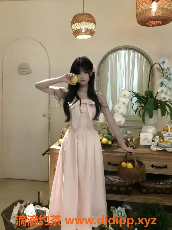 上海楼凤-闵行小兔牙牙，体验1500p绝佳服务