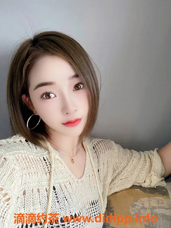 武汉楼凤-洪山区小君，500元舌吻与69服务，真实反馈！