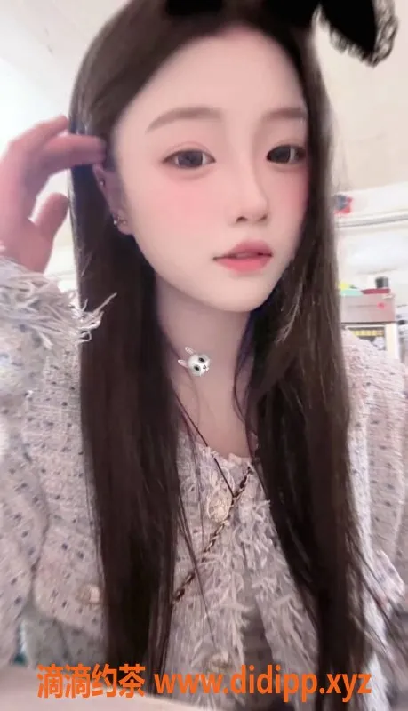 成都楼凤-可爱小妹咪咪，18岁，成华区热聊伴侣