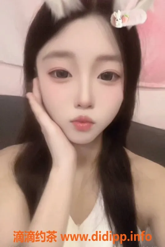 成都楼凤-可爱小妹咪咪，18岁，成华区热聊伴侣