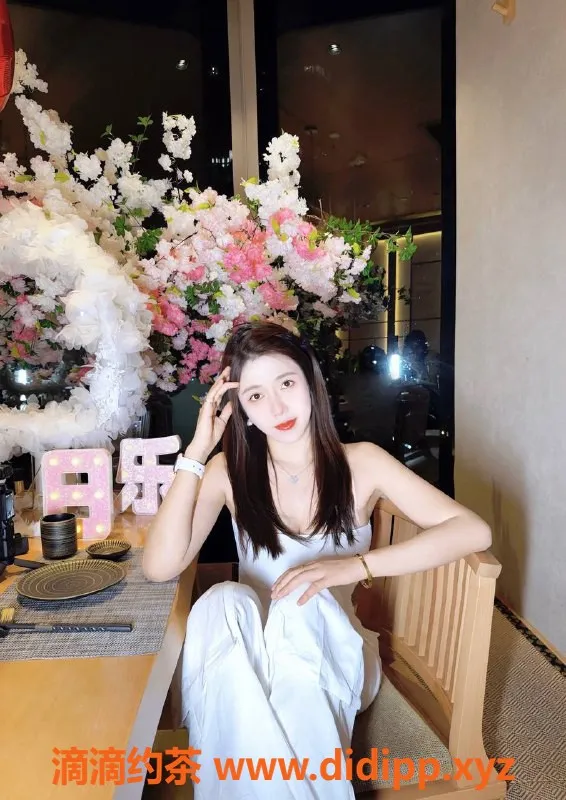 广州楼凤-天河正妹亦瑶视频验证，服务第一体验，1000元！