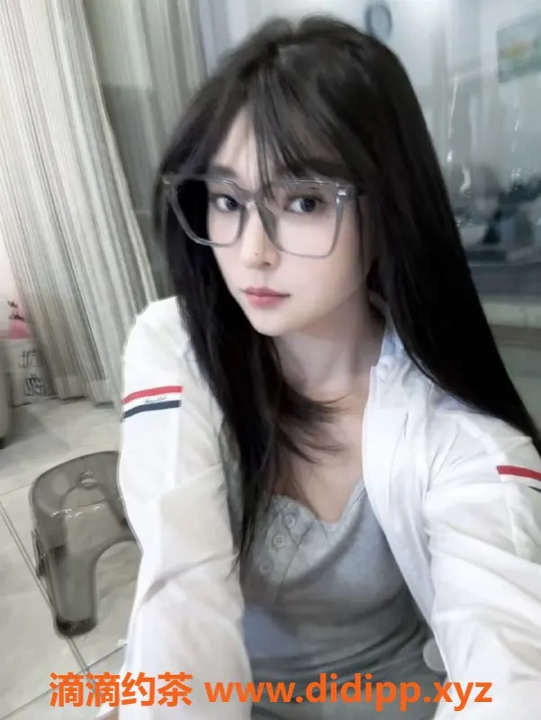 长沙楼凤-芙蓉区珊珊：600元享鸳鸯浴与调情服务