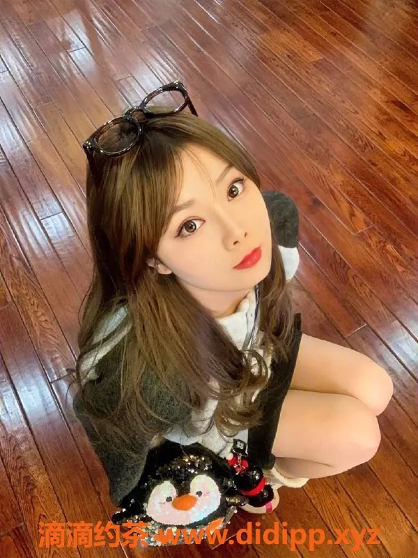 成都楼凤-高新区少妇酱紫，身材壯實，服务好