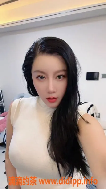 广州楼凤-荔湾露曦：御姐大胸，超值体验仅需8P