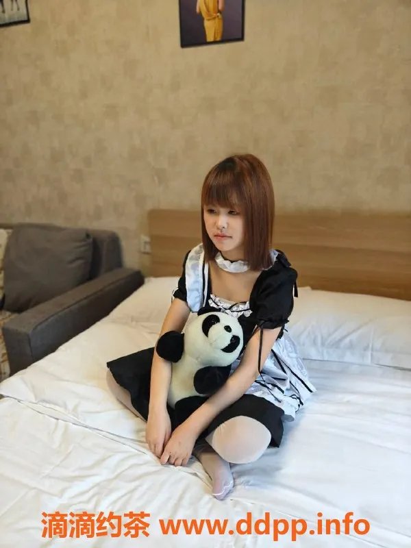 成都楼凤-成华区小泡泡，18岁A+嫩妹，性感体验推荐