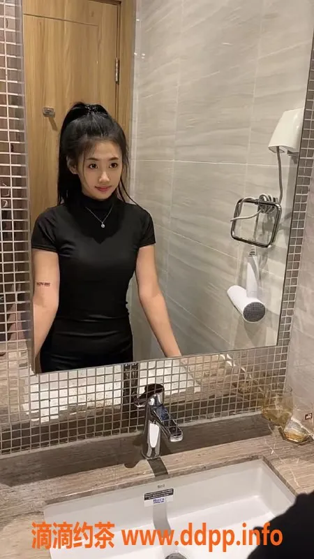 成都楼凤-武侯区小欣，娇嫩大奶妹，6P仅需10PP