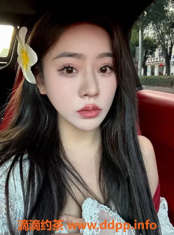 福州楼凤-台江区葡萄，24岁甜美嫩模，800P深喉服务