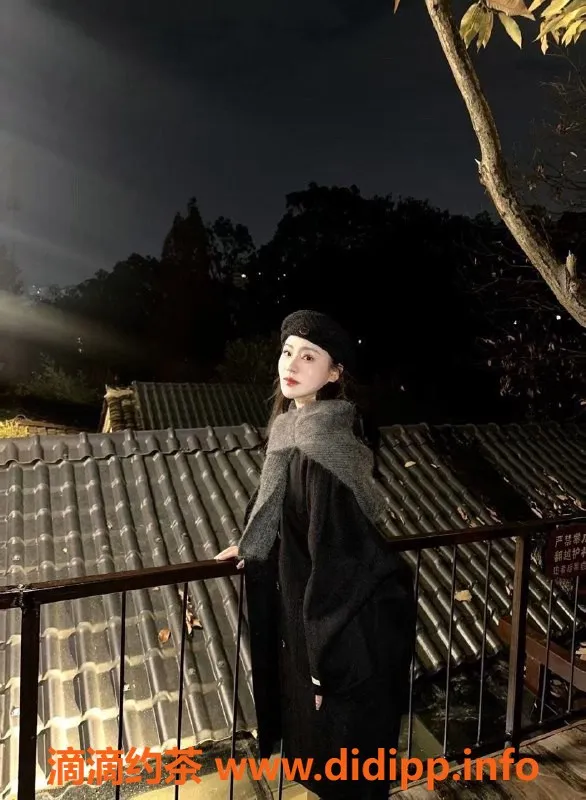 福州楼凤资源信息,台江区葡萄，24岁甜美嫩模，800P深喉服务