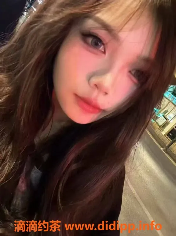 长沙楼凤-雨花区小雅，600元嫩妹共浴服务等你来体验！