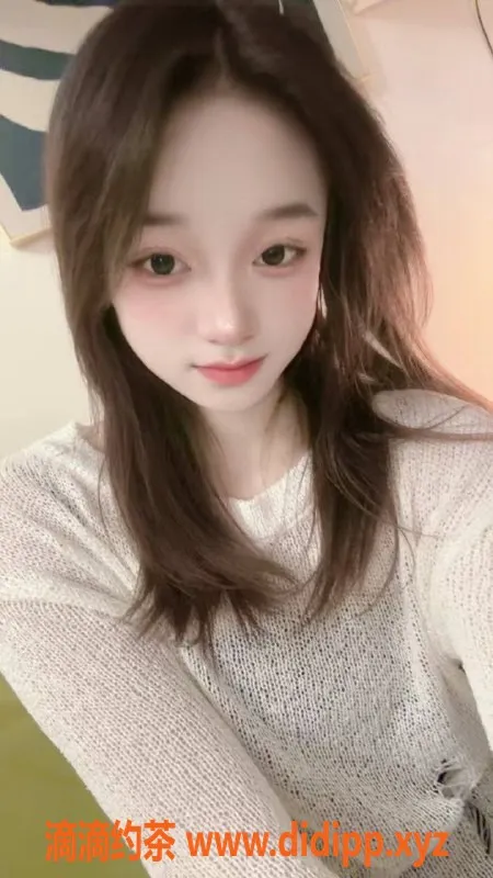 上海楼凤-宝山月月19岁，166cm身高，专业服务