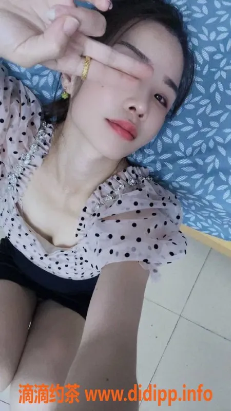 广州楼凤-广州黄埔露西老师，800起服务，蛇吻体验