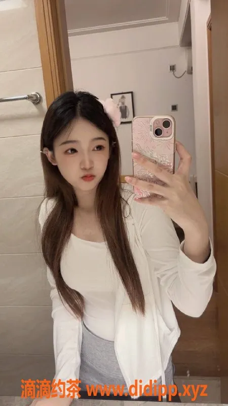 深圳楼凤-龙华小梦，1300p视频认证嫩妹等你来探