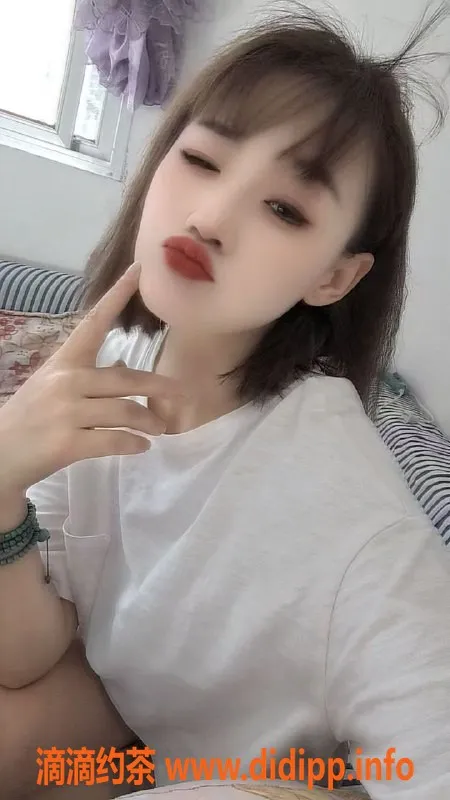 西安楼凤-未央区小娅，25岁163cm，热情服务等你来体验！