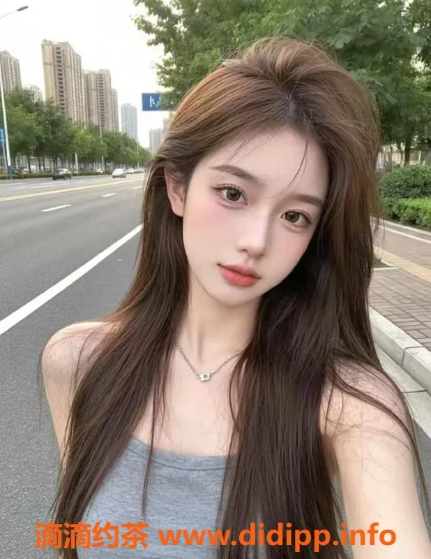 成都楼凤-晓月 - 颜值与身材俱佳的心岛网红服务