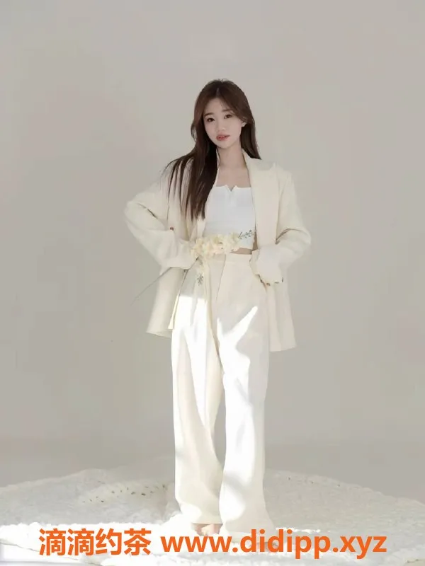 广州楼凤-天河欧尼酱，700元任你选，御姐风情