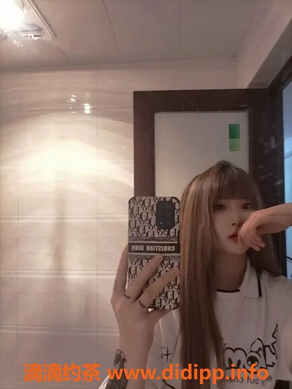 成都楼凤资源信息,成都成华区嫩妹月亮，身心放松，性价比高