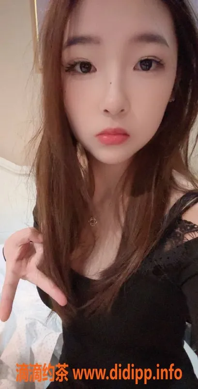 长沙楼凤-雨花区嫩妹三三，600p起，超值体验等你来！