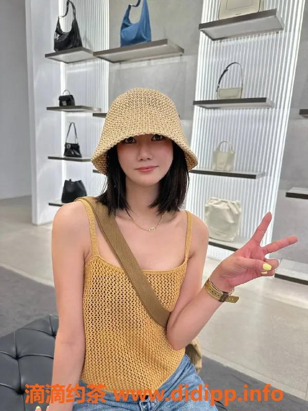 广州楼凤-天河宝儿，700元体验御姐风情