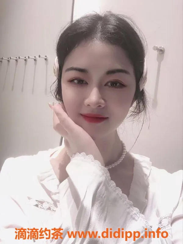 广州楼凤-白云彤彤御姐 700元视频验证服务