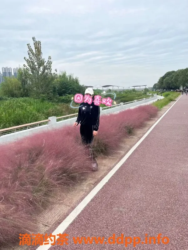 北京楼凤-朝阳梦梦，28岁168cm，600元超值服务