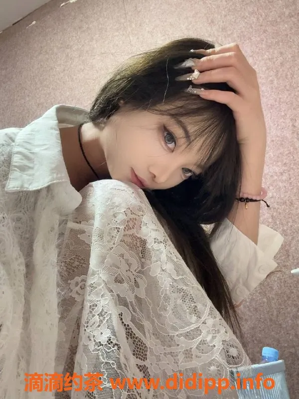 长沙楼凤-岳麓区甜宝，158cm/20岁，6p体验等你来！