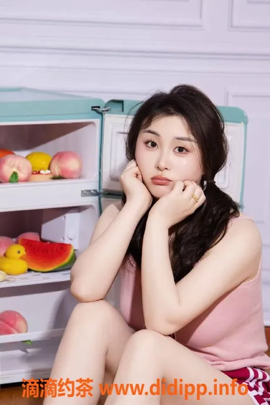 北京楼凤资源信息,朝阳秋天24岁女友系，身高158，服务800/P