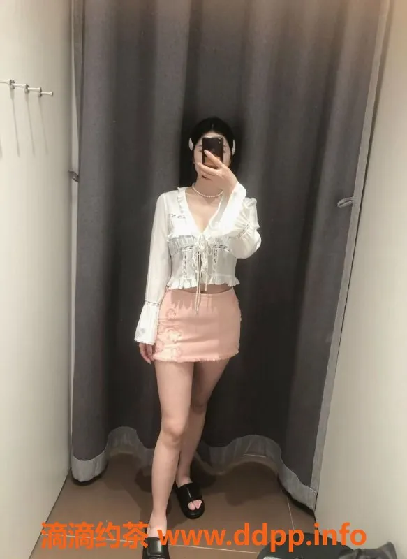 广州楼凤-金沙洲彤彤，舌吻御姐，700元起