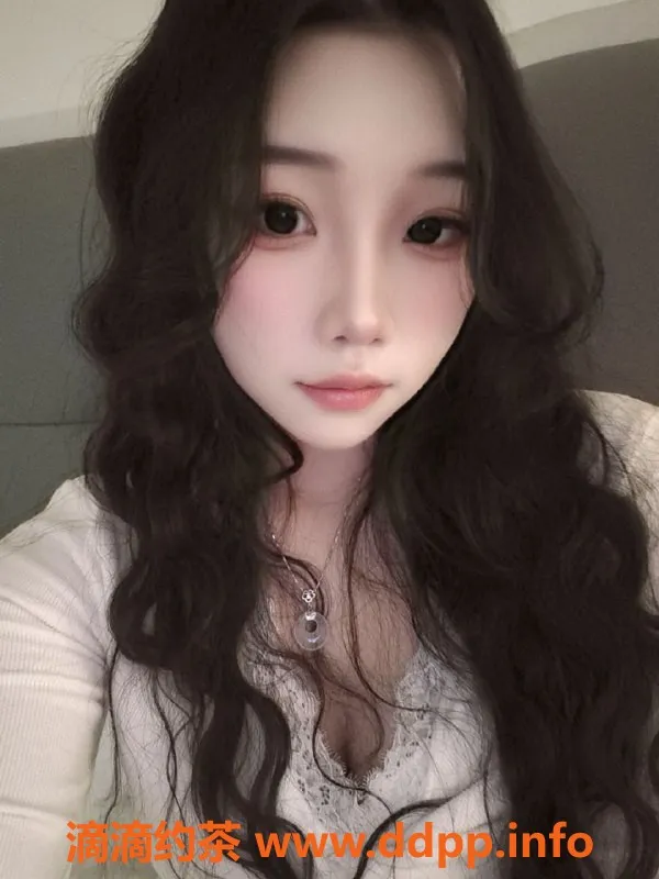 成都楼凤-锦江区涵依酱，11PP约会服务，颜值与温柔兼具