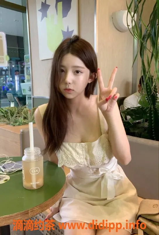 杭州上门服务-沈梦琪｜19岁上城学妹，166cm瘦小可人，服务恣意多样