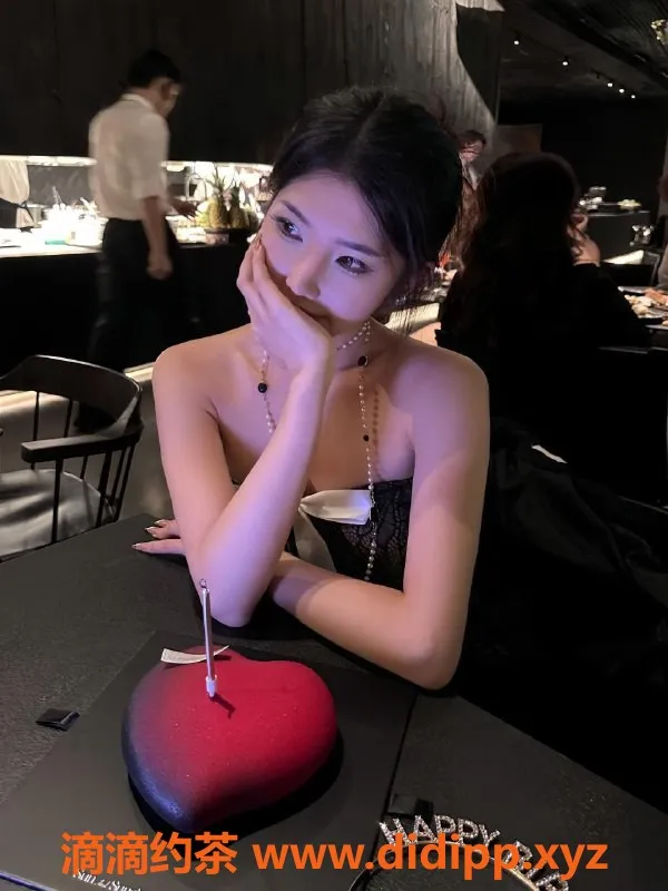 广州楼凤-天河肖妃御姐 7P 舌吻鸳鸯浴服务