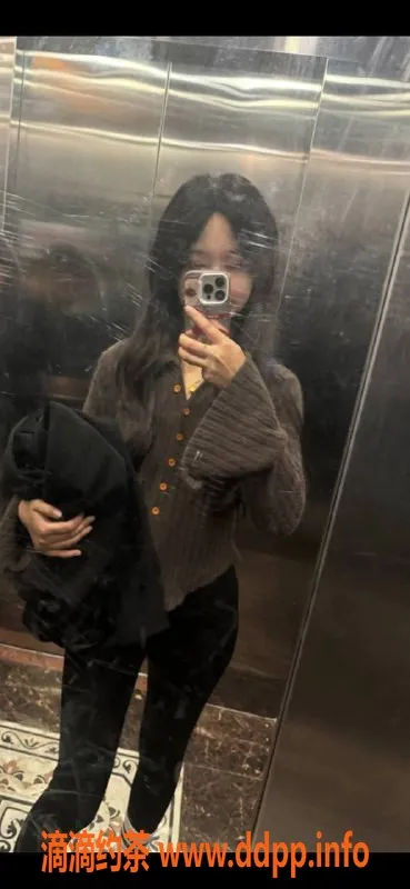 广州楼凤-广州白云嫩妹珂妍，700起的精致体验