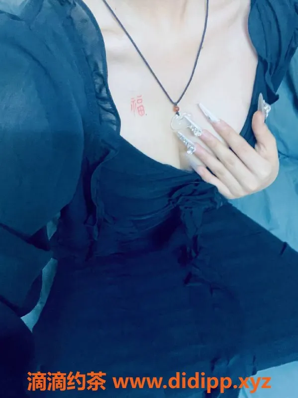 广州楼凤-白云金沙洲小妍，8P嫩妹夜课等你来享受