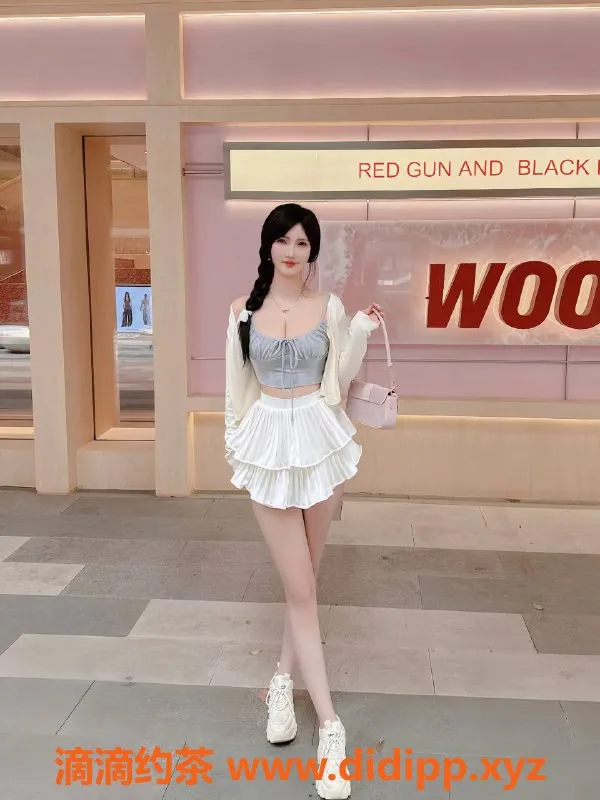 成都楼凤-高新区淼淼，服务态度超赞的28岁少妇