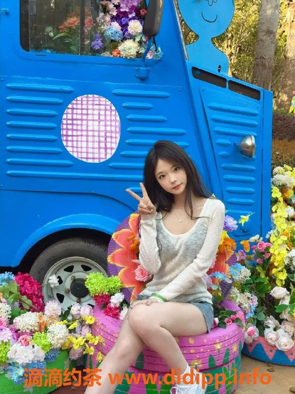 杭州楼凤-上城嫩妹诗诗，14P舌吻69互舔服务