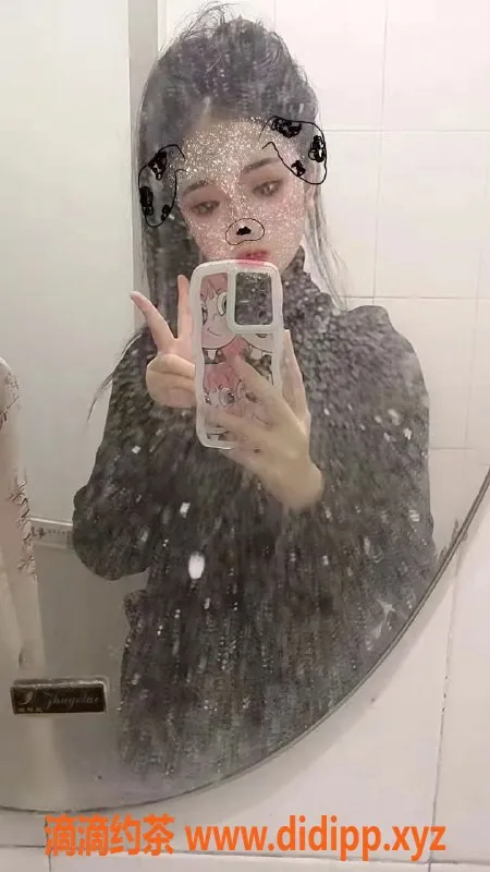 成都楼凤-锦江区依纯嫩妹低价6P，夹功无敌！