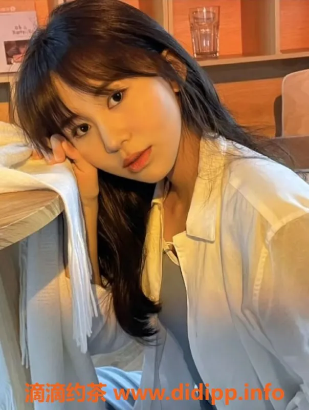 北京抓龙筋-朝阳梦梦，162cm C罩杯，600元体验理疗按摩