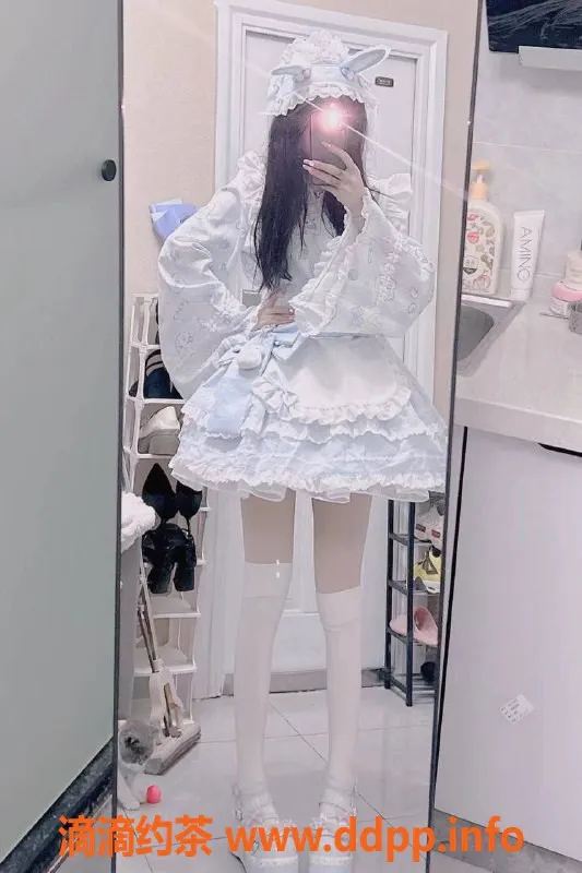 长沙楼凤-天心区小西，164cm苗条美女，19岁专业服务