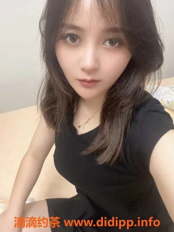 广州楼凤-广州白云静静25岁，160cm，48kg，胸围35B