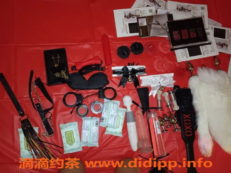 成都楼凤-成都夕潼SM服务，60分钟只需700元