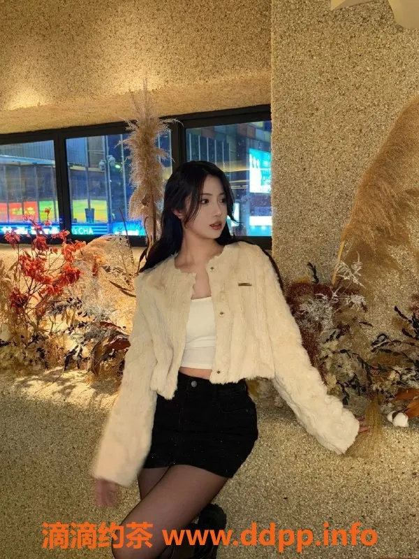 广州楼凤-天河御姐钟丽丽，超值7P鸳鸯浴体验！