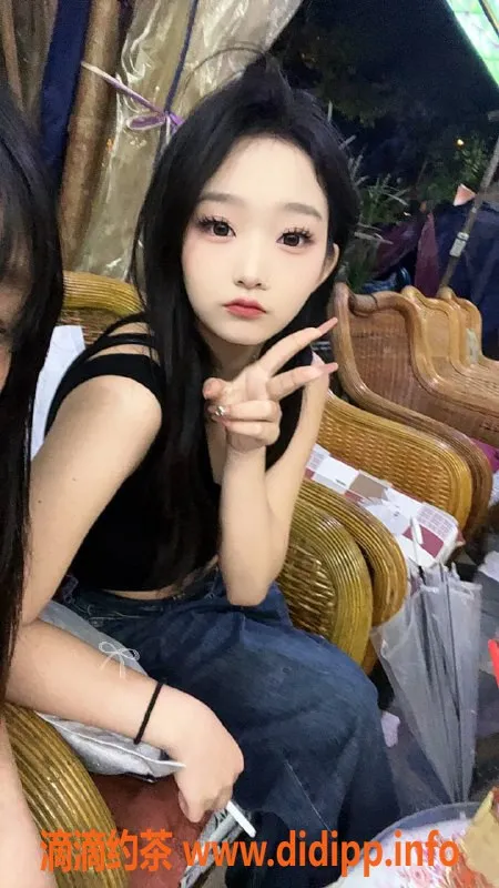 成都楼凤资源信息,成华区嫩妹恋恋，162cm，活泼开朗，7P起