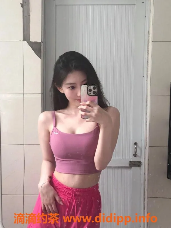 杭州楼凤-滨江区20岁薇薇，165cm C罩杯，1500元全套