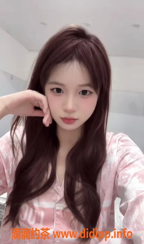 广州楼凤-天河嫩妹芒果，6P鸳鸯浴等你体验！