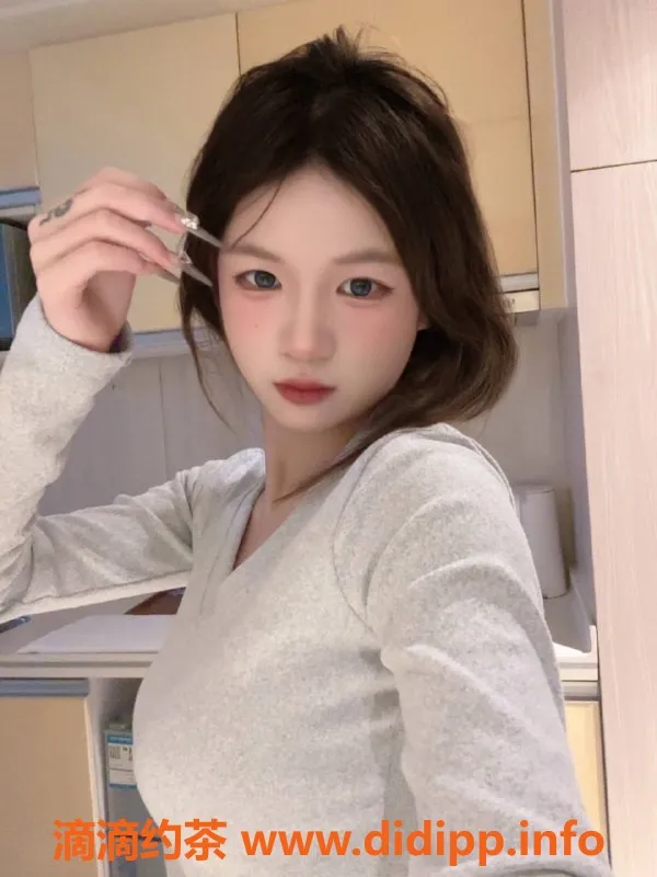 广州楼凤-天河嫩妹芒果，6P鸳鸯浴等你体验！