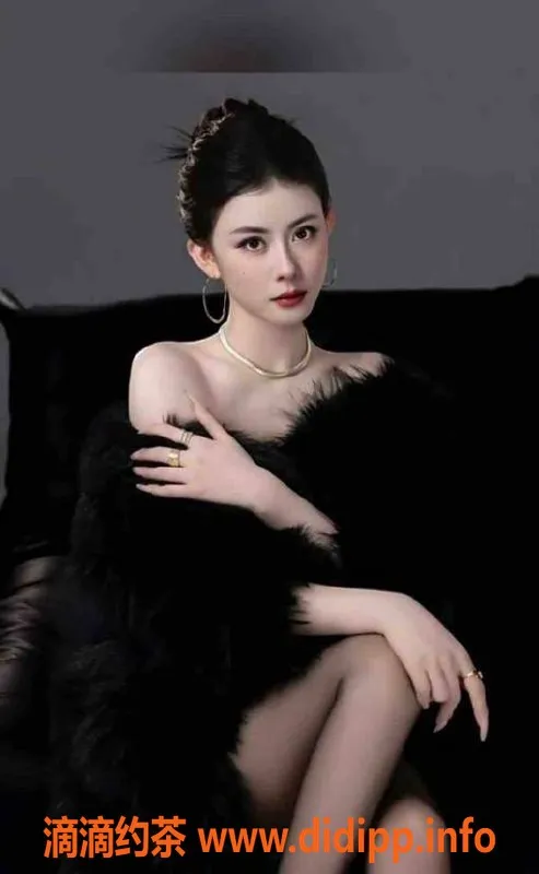 广州楼凤-黄埔欣雨，御姐大胸，6P服务等你来体验！