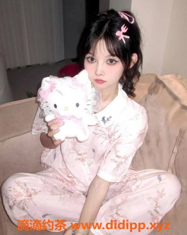 广州楼凤资源信息,广州天河汤圆老师，停车1000起等你来体验