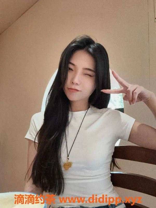 广州楼凤-天河嫩妹伊诺，900元约会，真实视频验证