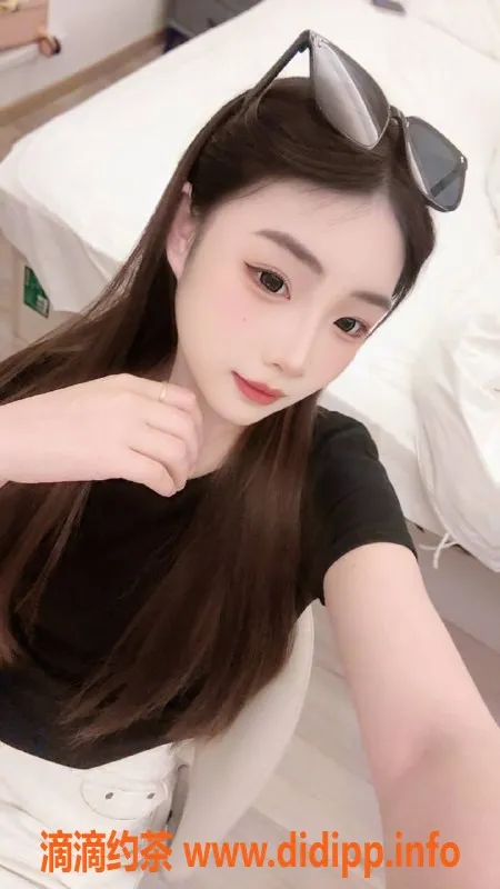 杭州楼凤-上城嫩妹小木汐，800元舌吻体验